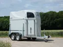 Montana ALU 1600 met Voorlaadklep