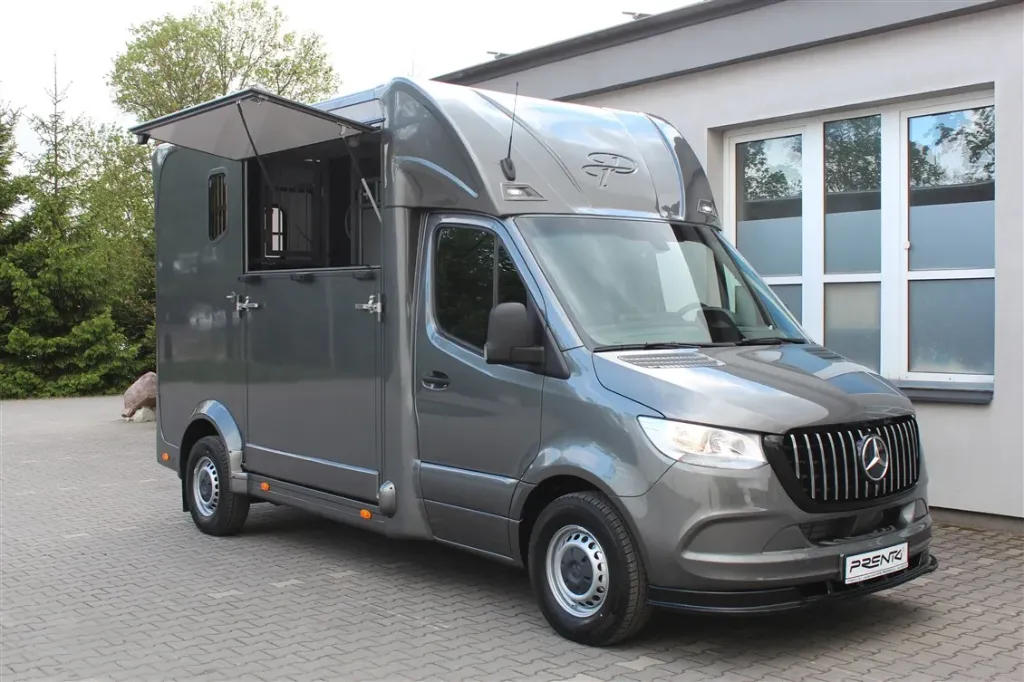 Mercedes-Benz Sprinter paardenwagen
